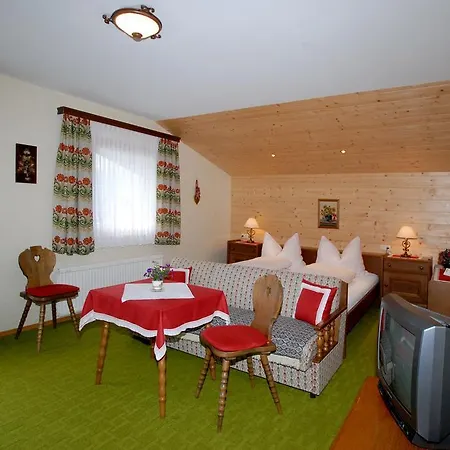 Haus Bachmayer Guest house Abtenau