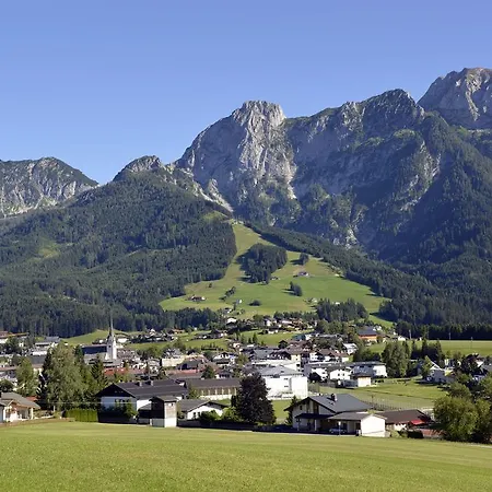 Haus Bachmayer Guest house Abtenau
